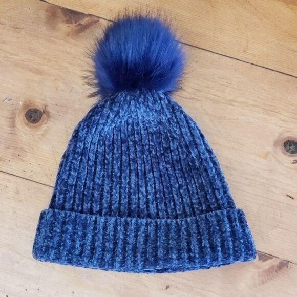 LOFT Chenille Ribbed Pom Pom Hat/Beanie Blue Soft Warm